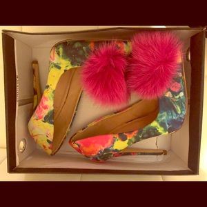 Multicolor Heel With Pink Fur Ball